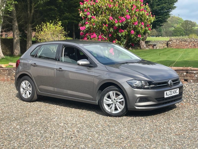 VOLKSWAGEN  Polo 